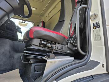 Volvo FMX 460 10x4 TIPPER / MINING